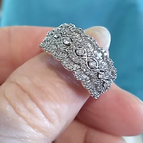 Vintage Style 10K WG 1.0ctw Diamond Ring - Picture 9 of 13